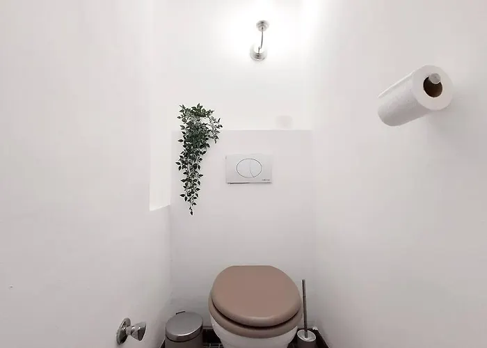 Апартаменти Big Garden Apartment, 10 Minutes To U4 And U6 Відень