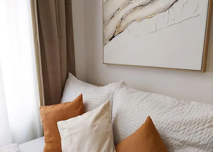 Big Garden Apartment, 10 Minutes To U4 And U6 * Відень
